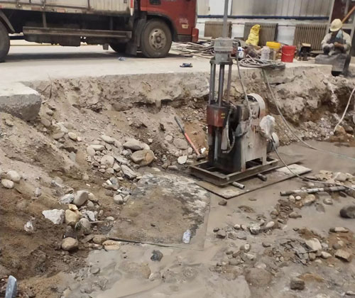 师宗公路下沉压浆
